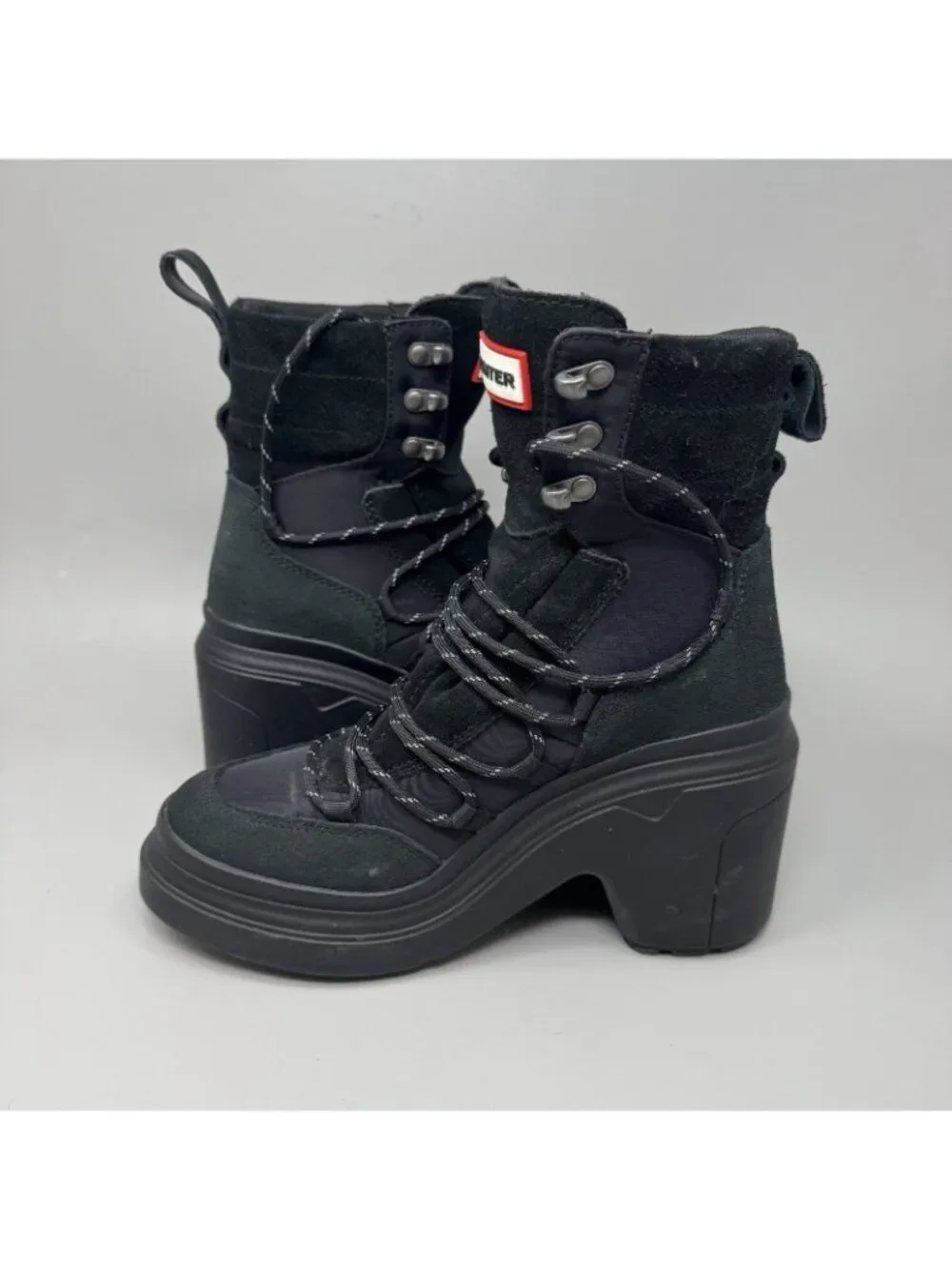 Hunter Discoverer Women’s Size 6 Black Heeled Ankle Boots